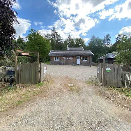 Spacious In With Jacuzzi Chalet