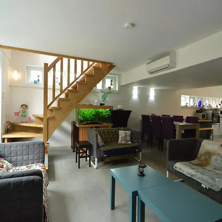 Spacious In With Jacuzzi Jalhay
