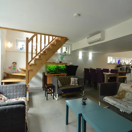 Spacious In With Jacuzzi