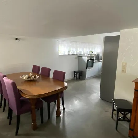 Chalet Spacious In With Jacuzzi